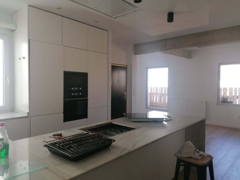 Reparación total en cocina con electrodomésticos TEKA